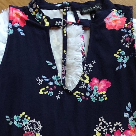 Derek Heart Floral Dress - Picture 8 of 9